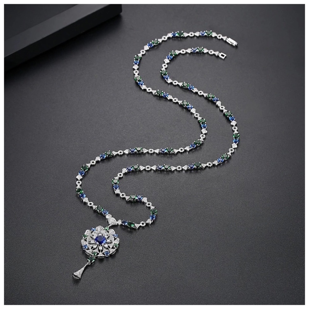 The Leeandra Swarovski Crystals Long Necklace - Picture 4 of 5
